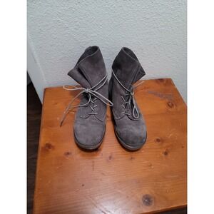 Dirty laundry by Chinese laundry women's gray suede boots